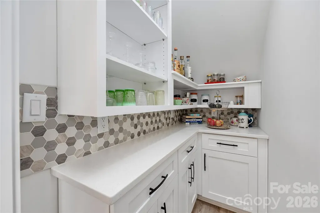 1027 Masefield Avenue Matthews NC 28105
