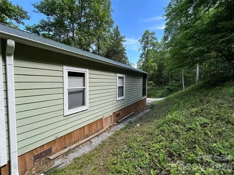 73 Bear Oat Trail Franklin NC 28734