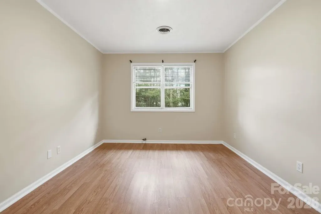 714 Farmington Circle Hendersonville NC 28739