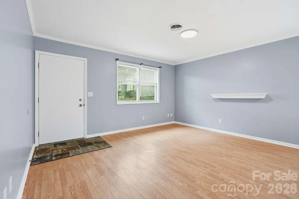 714 Farmington Circle Hendersonville NC 28739