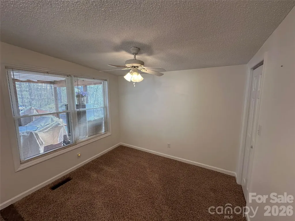129 Club House Drive New London NC 28127