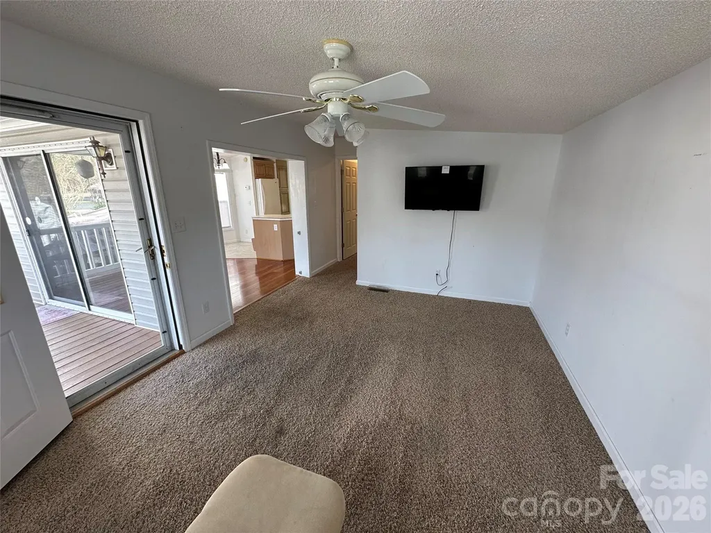 129 Club House Drive New London NC 28127