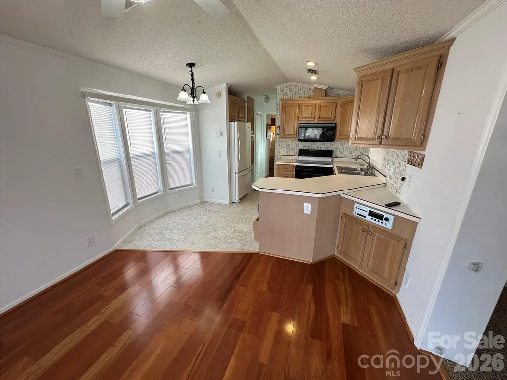 129 Club House Drive New London NC 28127