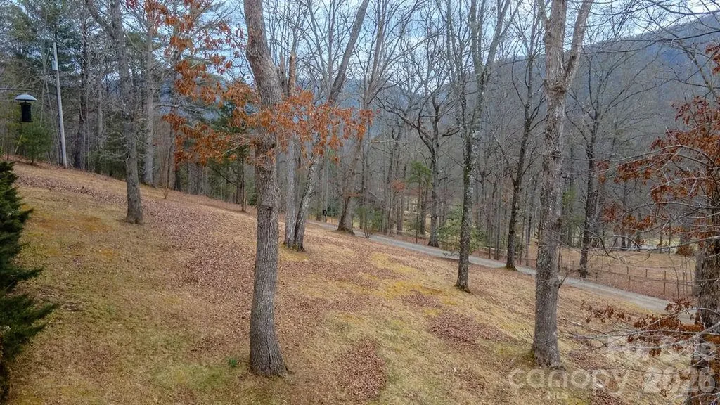 200 Mica Circle Franklin NC 28734