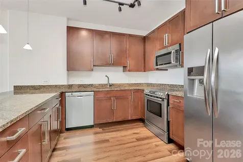 215 Pine Street N Charlotte NC 28202