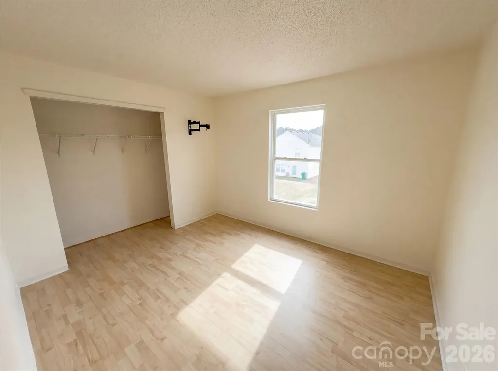 1911 Almond Hills Drive Charlotte NC 28262
