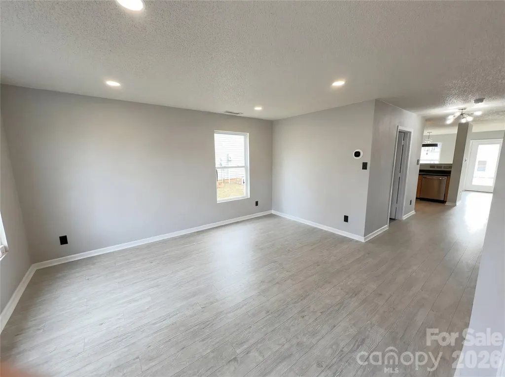 1911 Almond Hills Drive Charlotte NC 28262