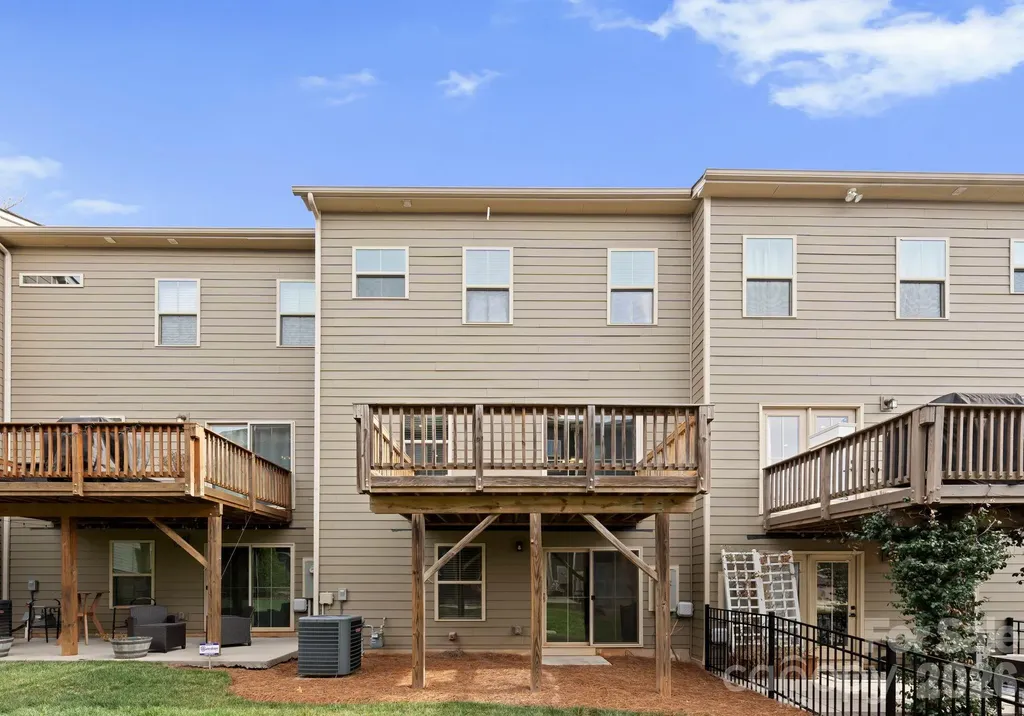 1835 Shumard Lane Charlotte NC 28205