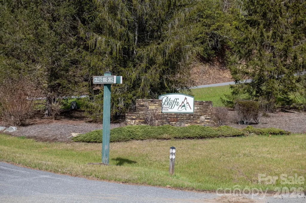 5515 Narrow Guage Drive Collettsville NC 28611