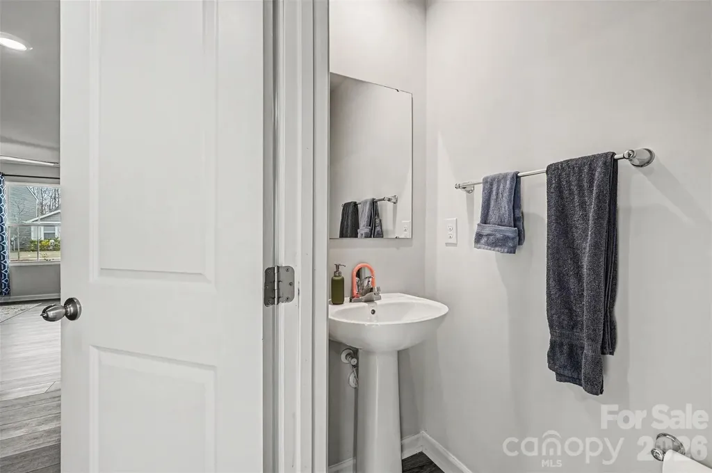 5141 Rustling Pines Court Charlotte NC 28215