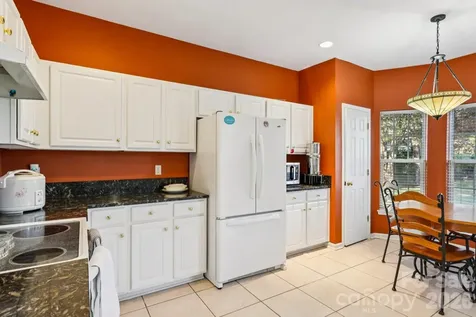 9533 Autumn Applause Drive Charlotte NC 28277
