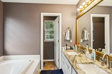 9533 Autumn Applause Drive Charlotte NC 28277