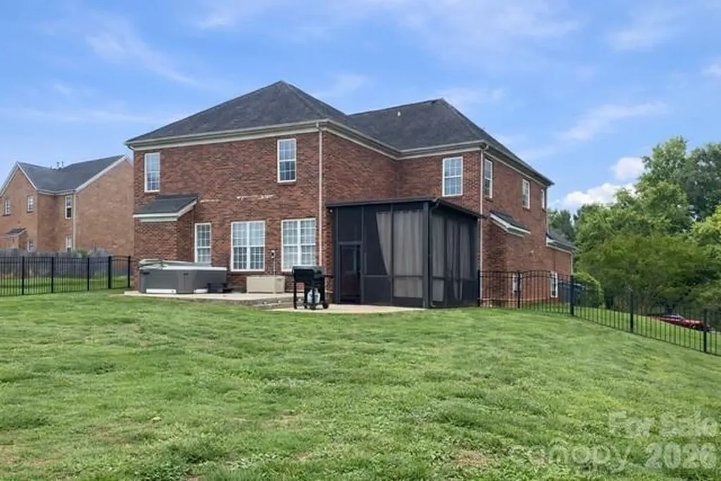 186 Autumn Frost Avenue Statesville NC 28677
