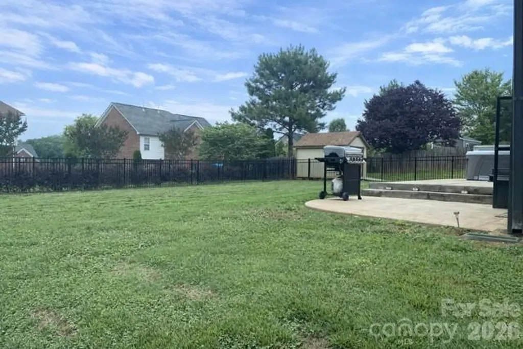 186 Autumn Frost Avenue Statesville NC 28677