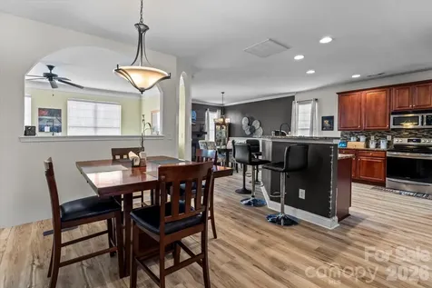 186 Autumn Frost Avenue Statesville NC 28677