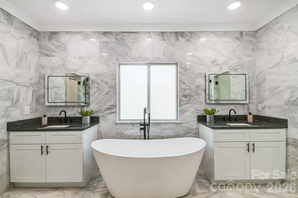 8707 Fairview Road Charlotte NC 28226