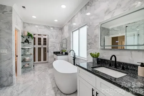 8707 Fairview Road Charlotte NC 28226