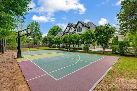 8707 Fairview Road Charlotte NC 28226