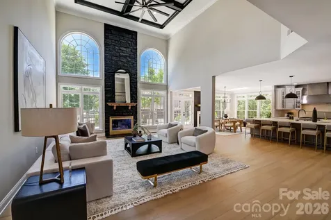8707 Fairview Road Charlotte NC 28226
