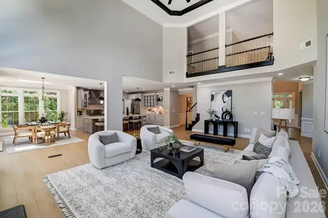 8707 Fairview Road Charlotte NC 28226