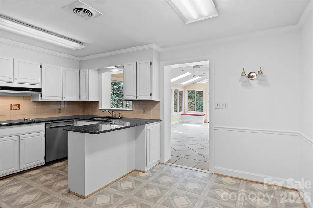 3116 Burkeshore Road Winston Salem NC 27106