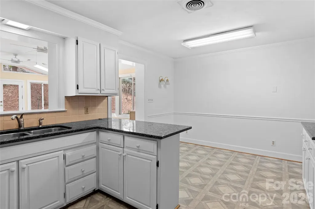 3116 Burkeshore Road Winston Salem NC 27106