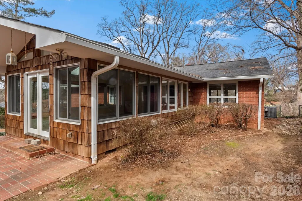 3116 Burkeshore Road Winston Salem NC 27106