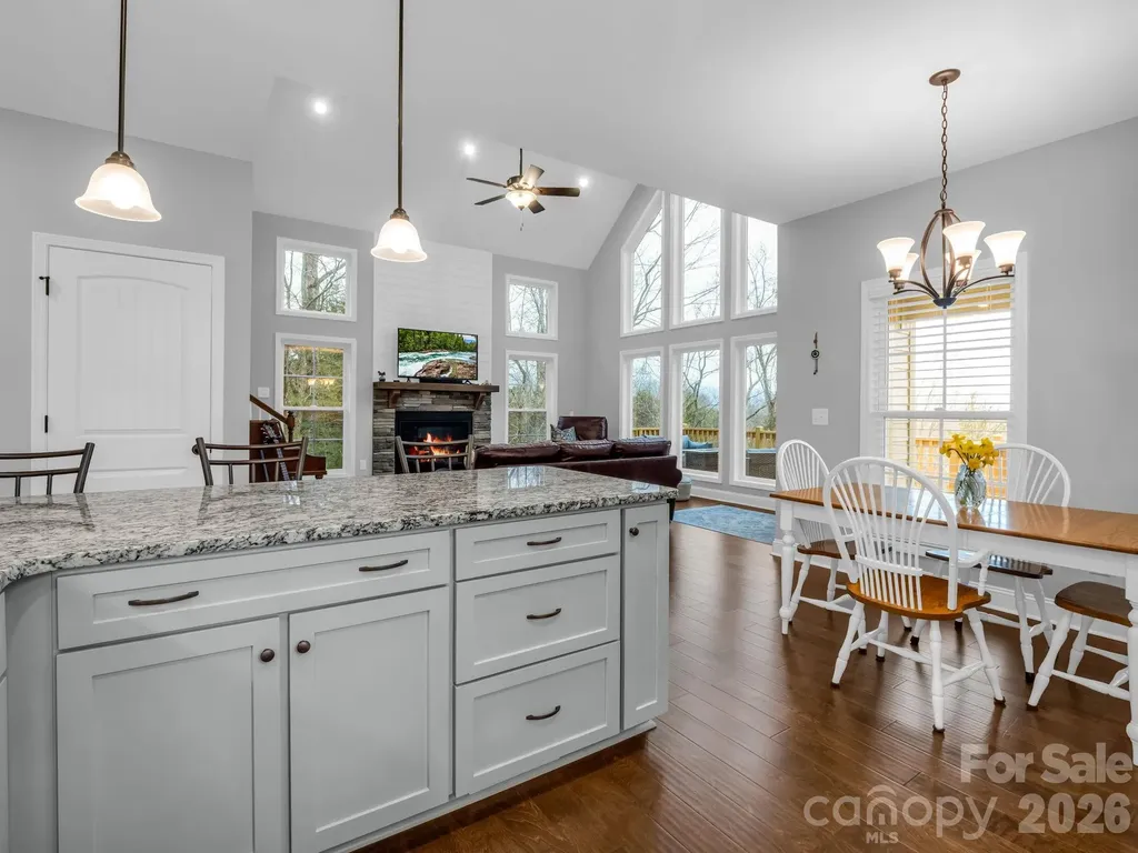 631 Mountain Parkway Mill Spring NC 28756