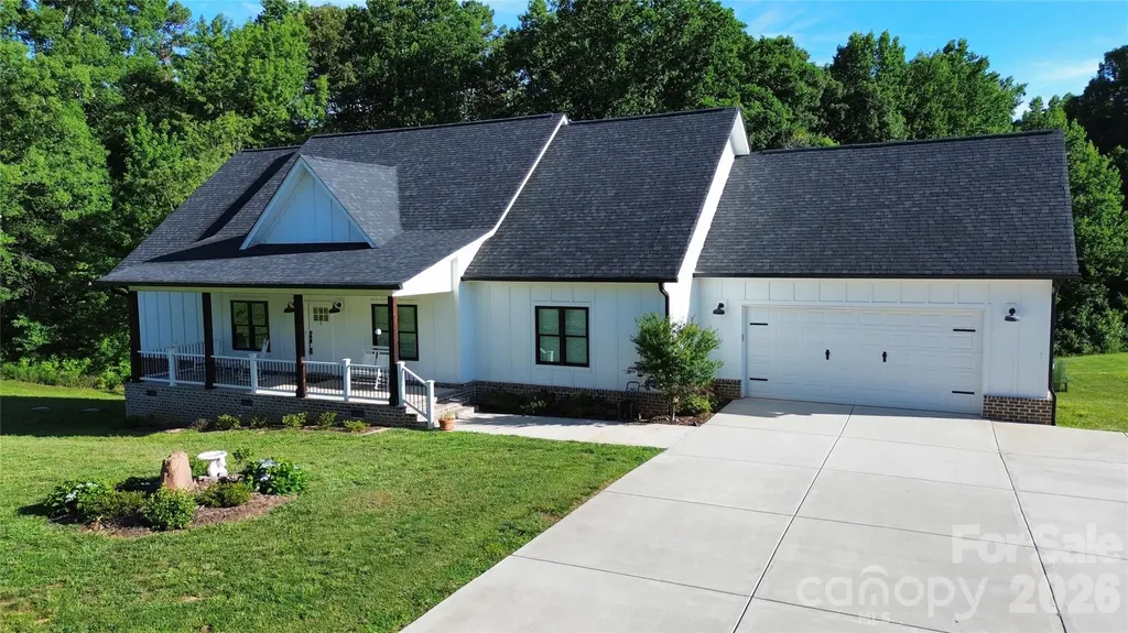 5345 Christopher Road Iron Station NC 28080