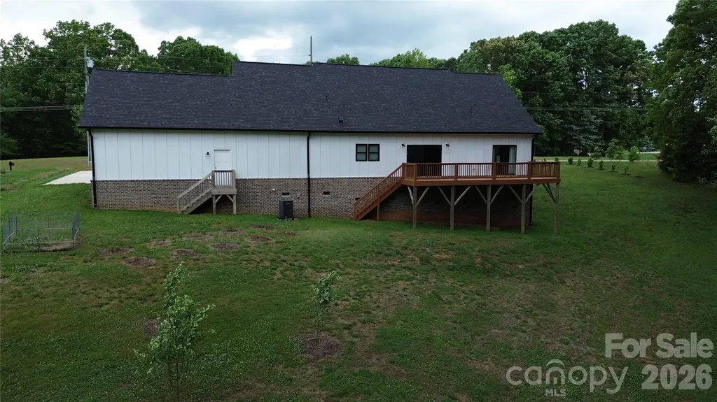 5345 Christopher Road Iron Station NC 28080