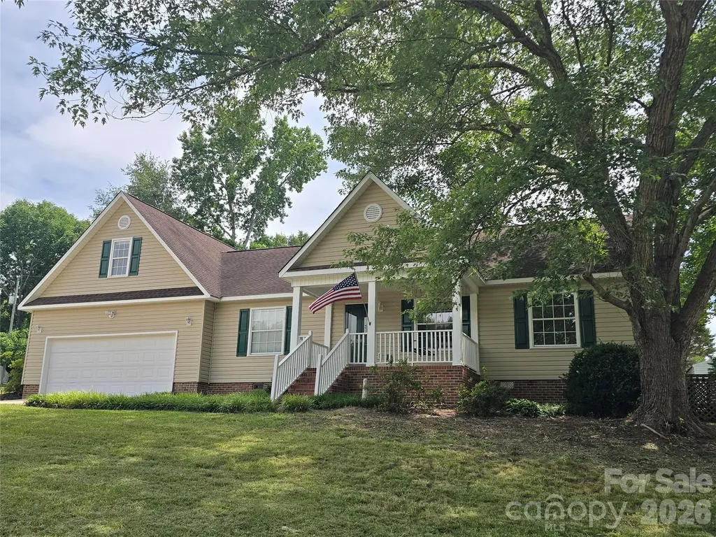 2393 Oxford Circle Lancaster SC 29720