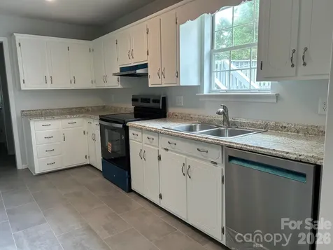 2393 Oxford Circle Lancaster SC 29720