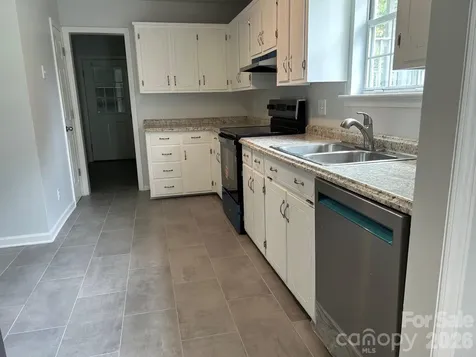 2393 Oxford Circle Lancaster SC 29720