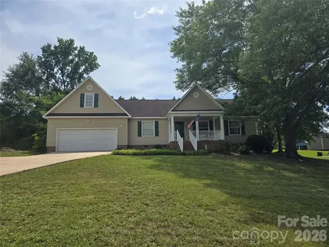2393 Oxford Circle Lancaster SC 29720