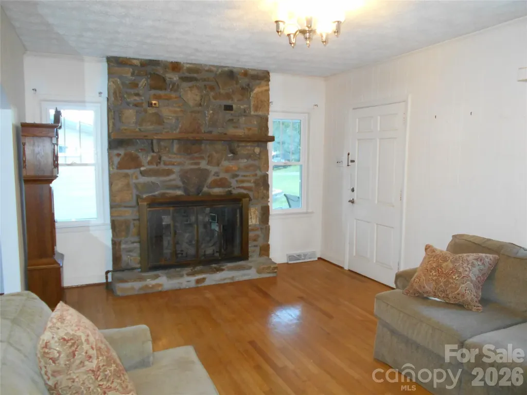 18 Herron Street Black Mountain NC 28711