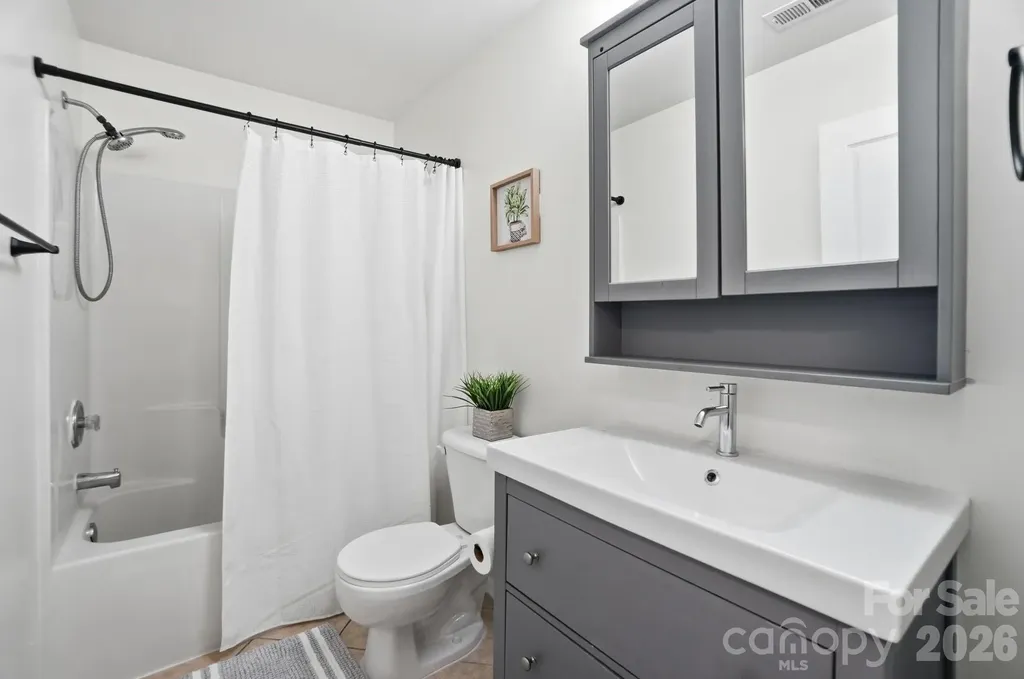 8422 Chaceview Court Charlotte NC 28269