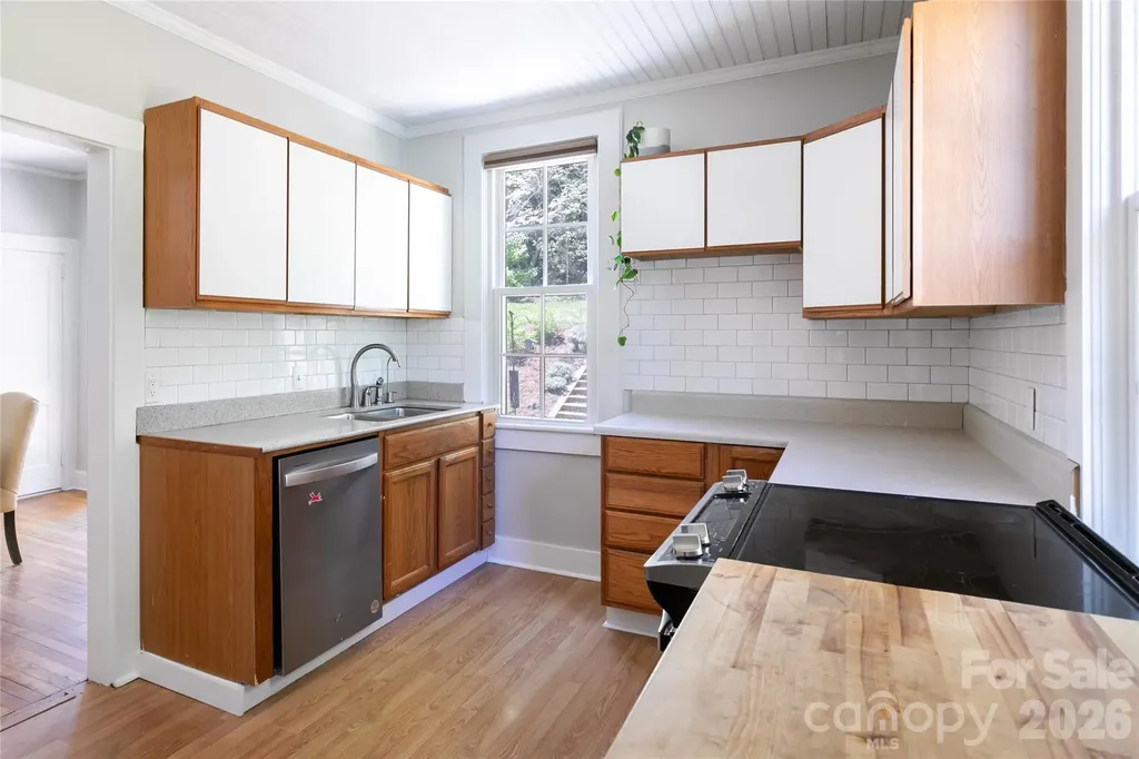 1 Ridgefield Place Asheville NC 28803
