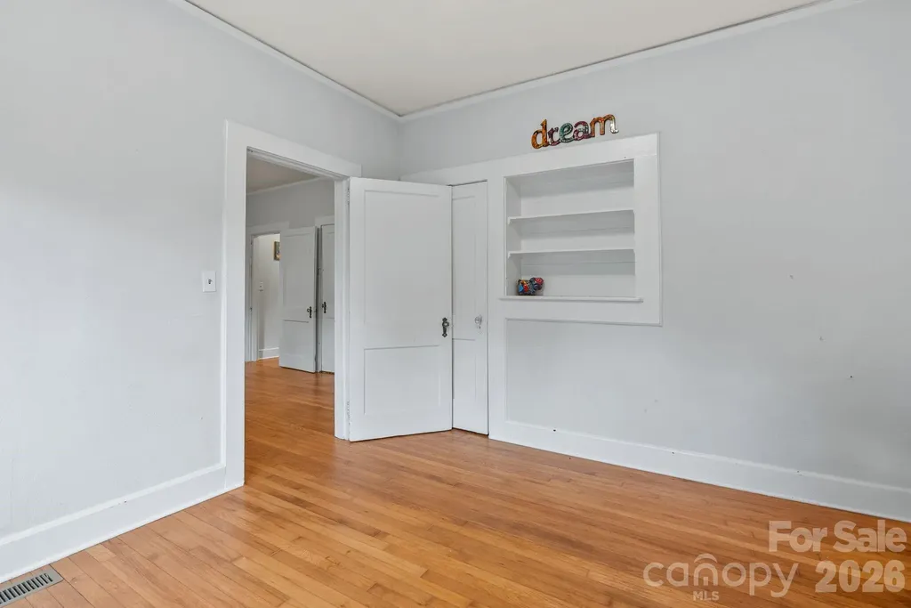 1 Ridgefield Place Asheville NC 28803