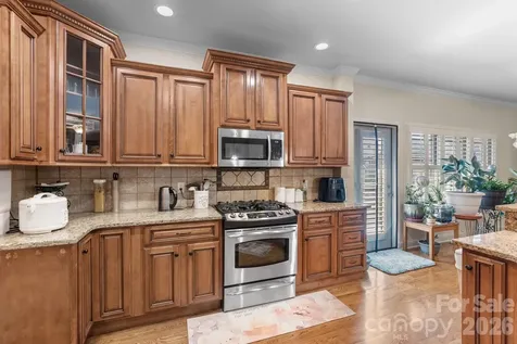 11 Trevors Trail Asheville NC 28806