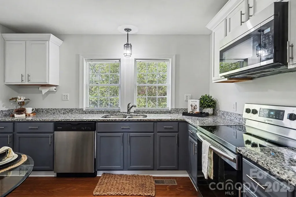 28 2nd Street Cramerton NC 28032