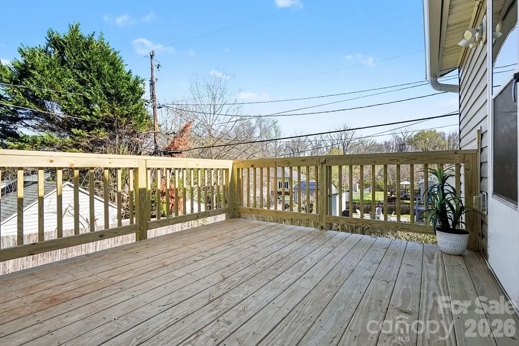 28 2nd Street Cramerton NC 28032