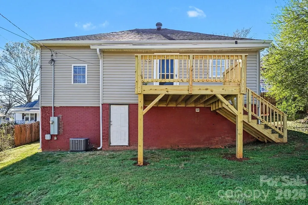 28 2nd Street Cramerton NC 28032