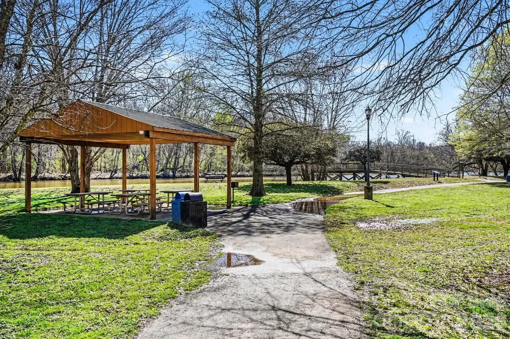 28 2nd Street Cramerton NC 28032