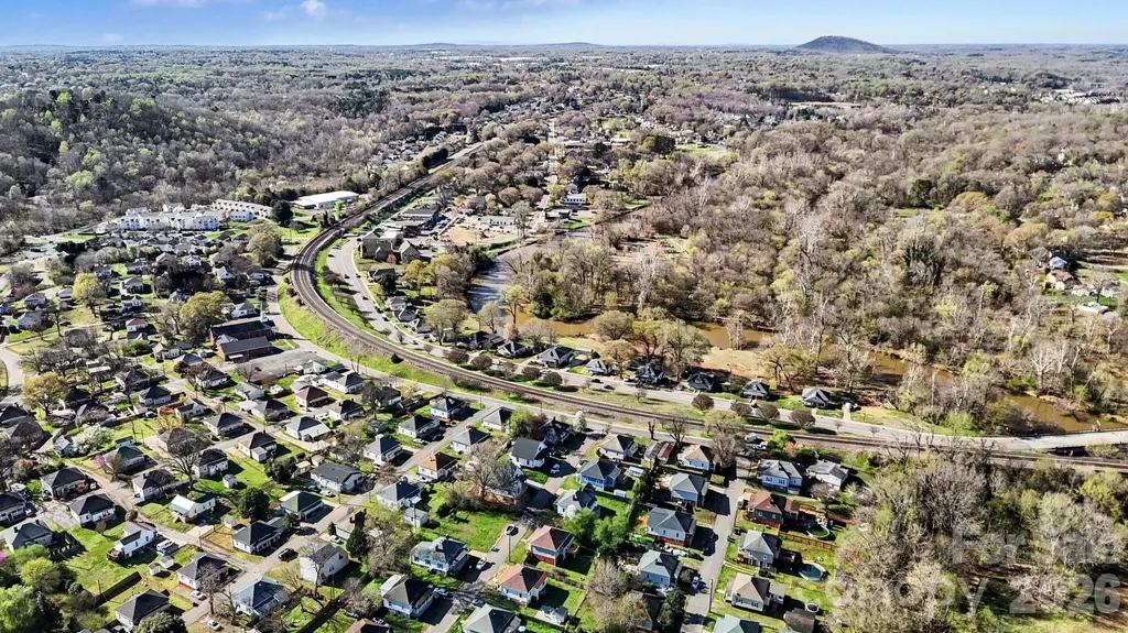 28 2nd Street Cramerton NC 28032