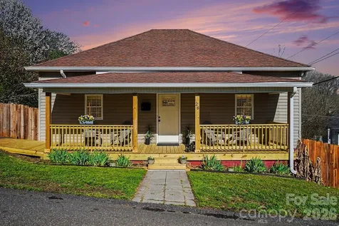 28 2nd Street Cramerton NC 28032