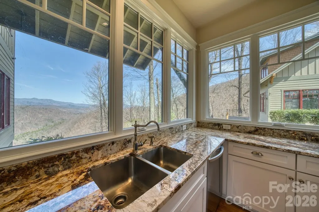 192 Woodruff Lane Black Mountain NC 28711