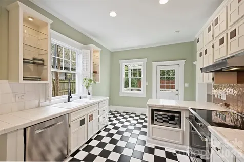 712 Sunnyside Avenue Charlotte NC 28204