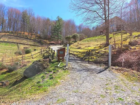 250 Rome Beauty Road Waynesville NC 28785
