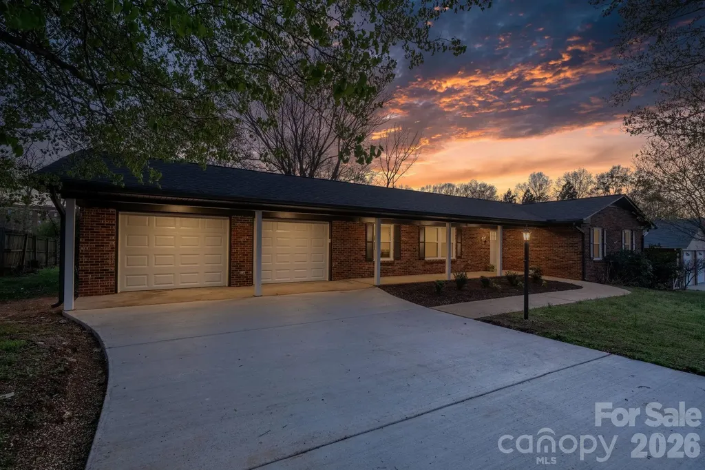 715 Sunridge Drive Lincolnton NC 28092