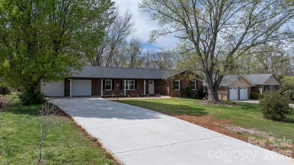 715 Sunridge Drive Lincolnton NC 28092